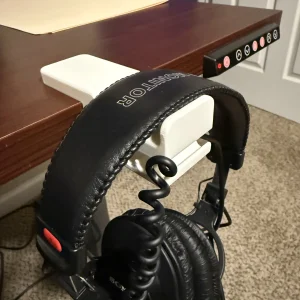Classic Headphone Hanger - Image 3